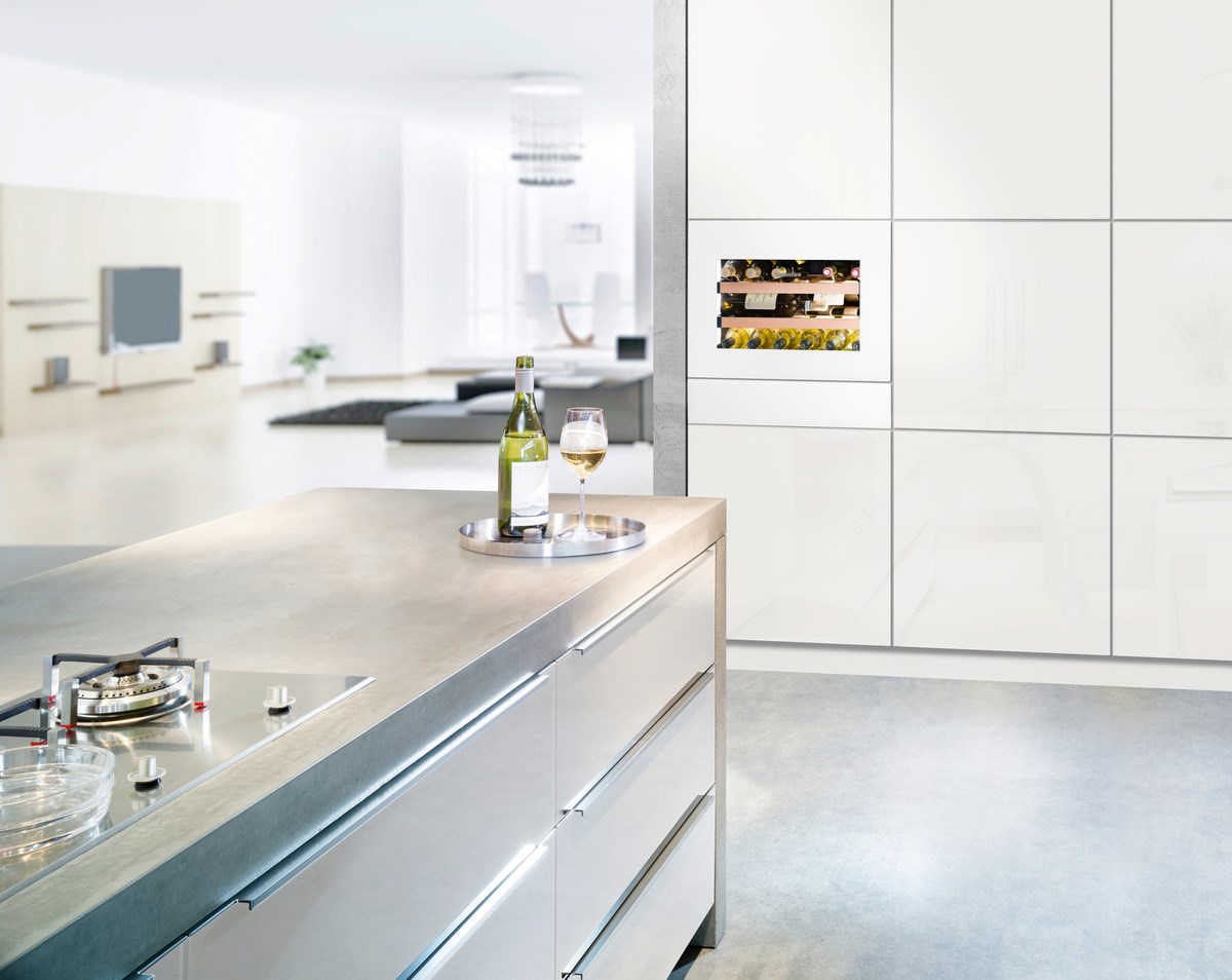 Встраиваемый винный шкаф Liebherr WKEgw 582