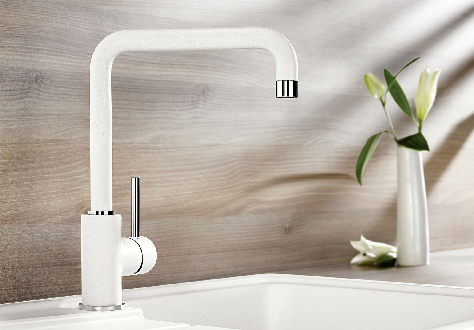 Кухонный смеситель Blanco Mili Silgranit-Look Black 526159