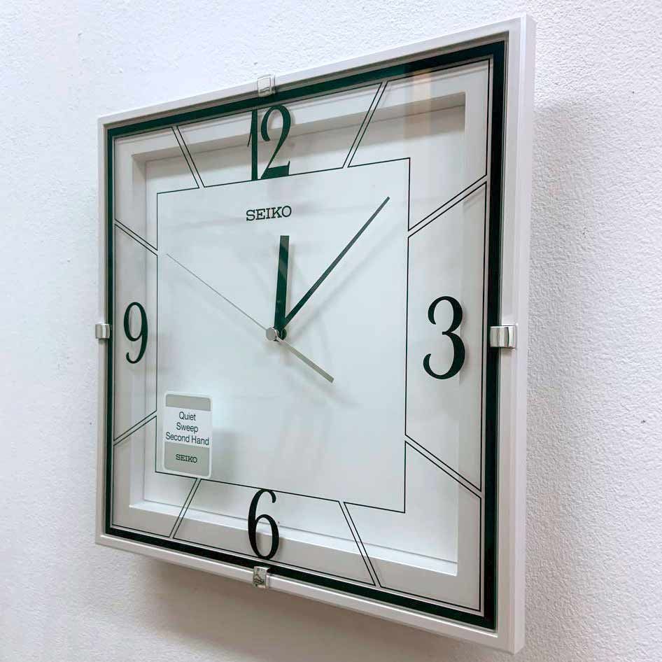 Настенные часы Seiko Quartz Wall Clock QXA821W