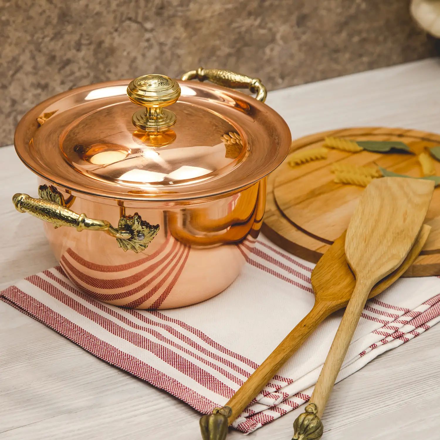 Кастрюля с крышкой Кольчугинский Мельхиор KM111727