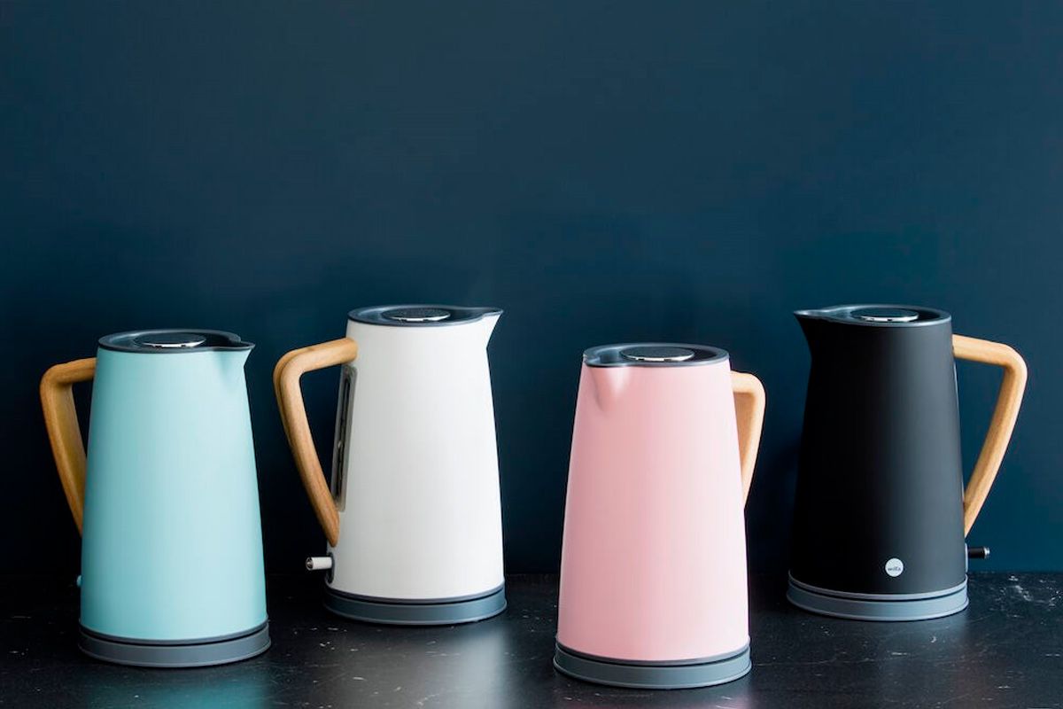 Чайник электрический Wilfa WKR-2000B