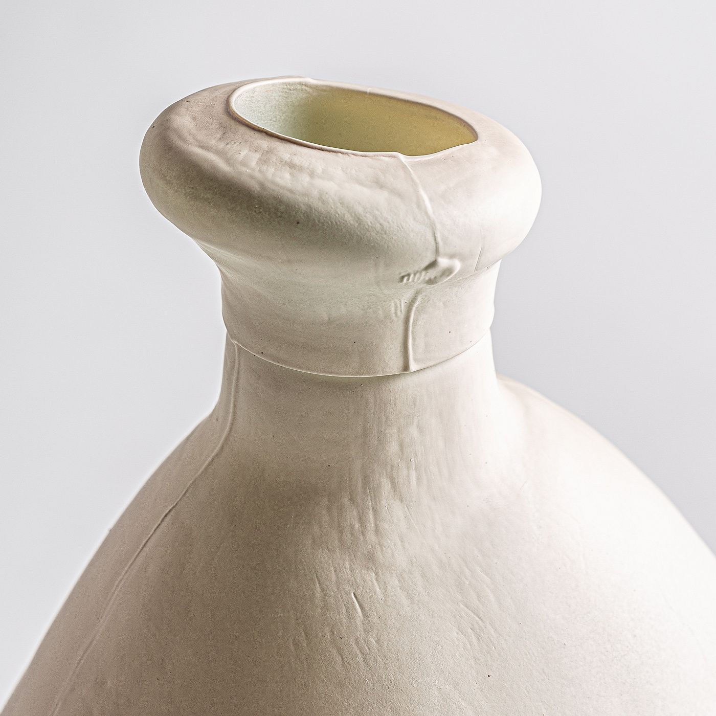 Ваза Vical Ostuni Vase VI-272663