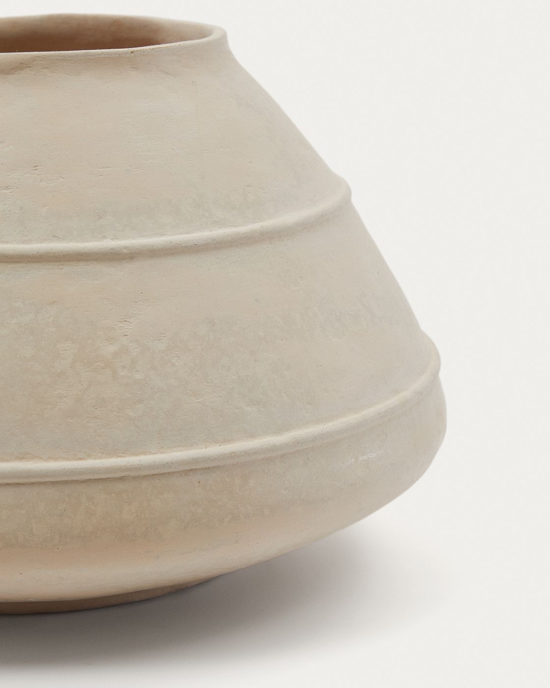 Ваза La Forma Sylan Papier-Mache White Vase LF-191416