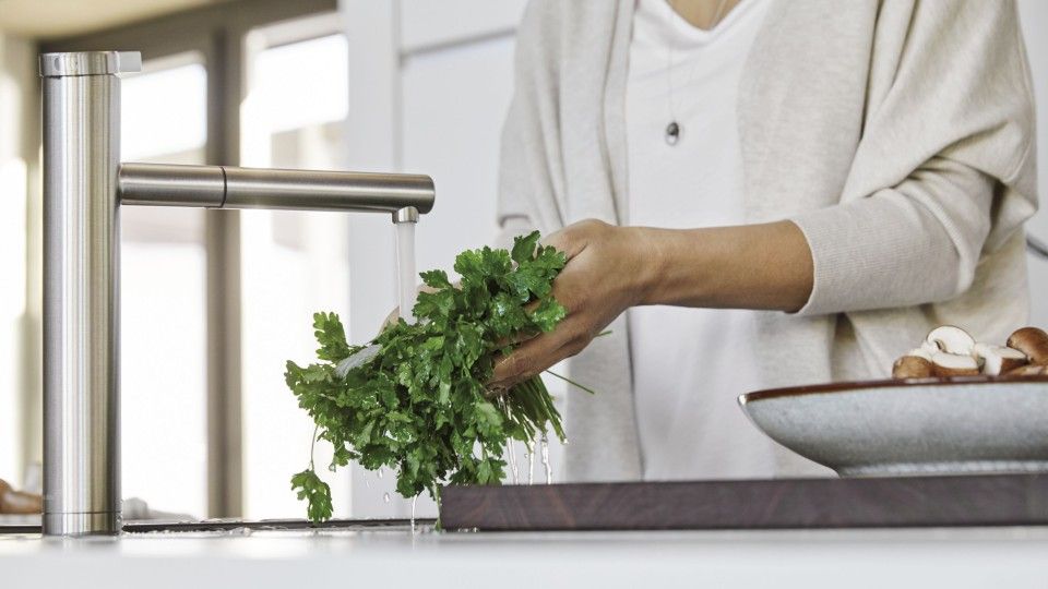 Кухонный смеситель Blanco Linee-S Galvanic Chrome 517591