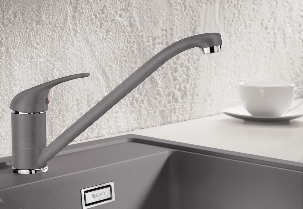 Кухонный смеситель Blanco Daras Silgranit-Look Black 526233