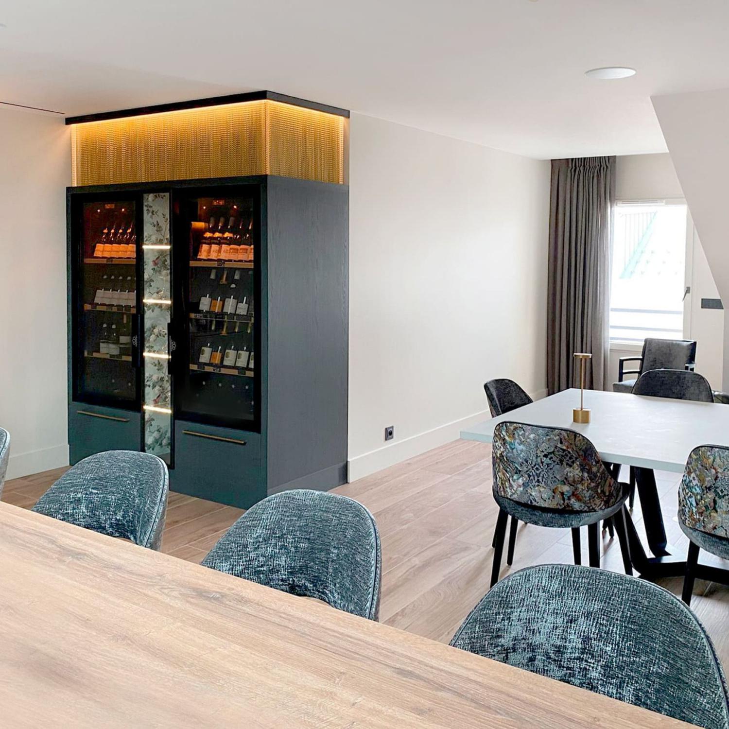 Винный шкаф EuroCave S Pure M Fullglass