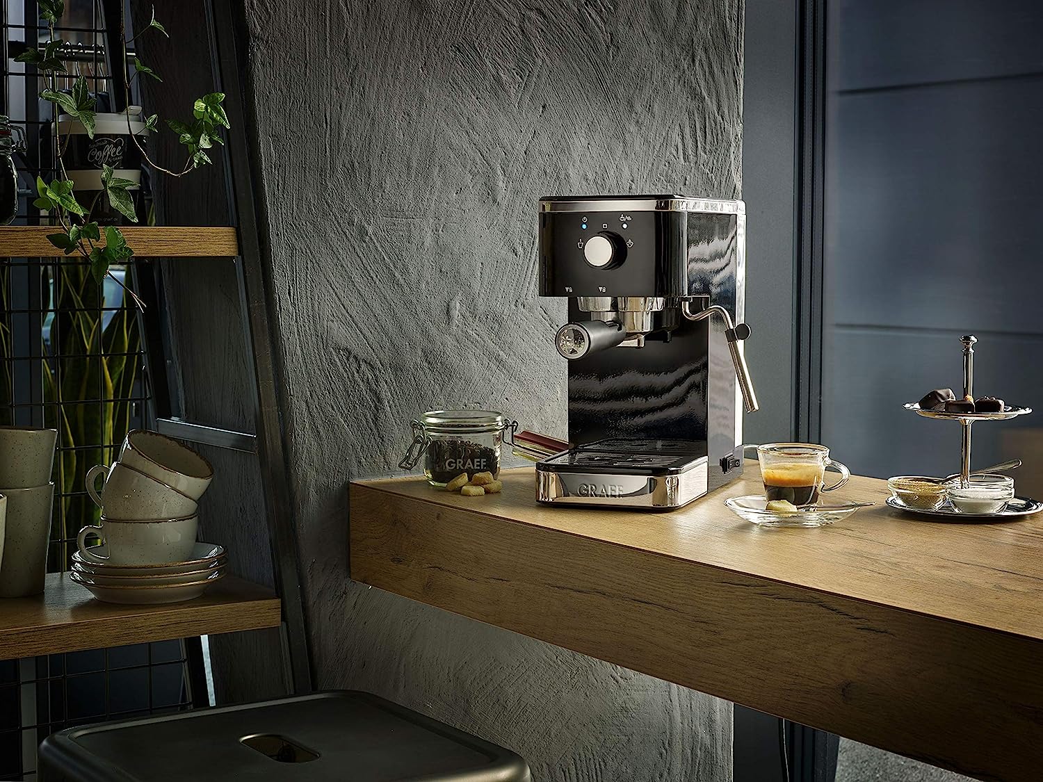 Кофеварка рожковая GRAEF ES 402 Salita