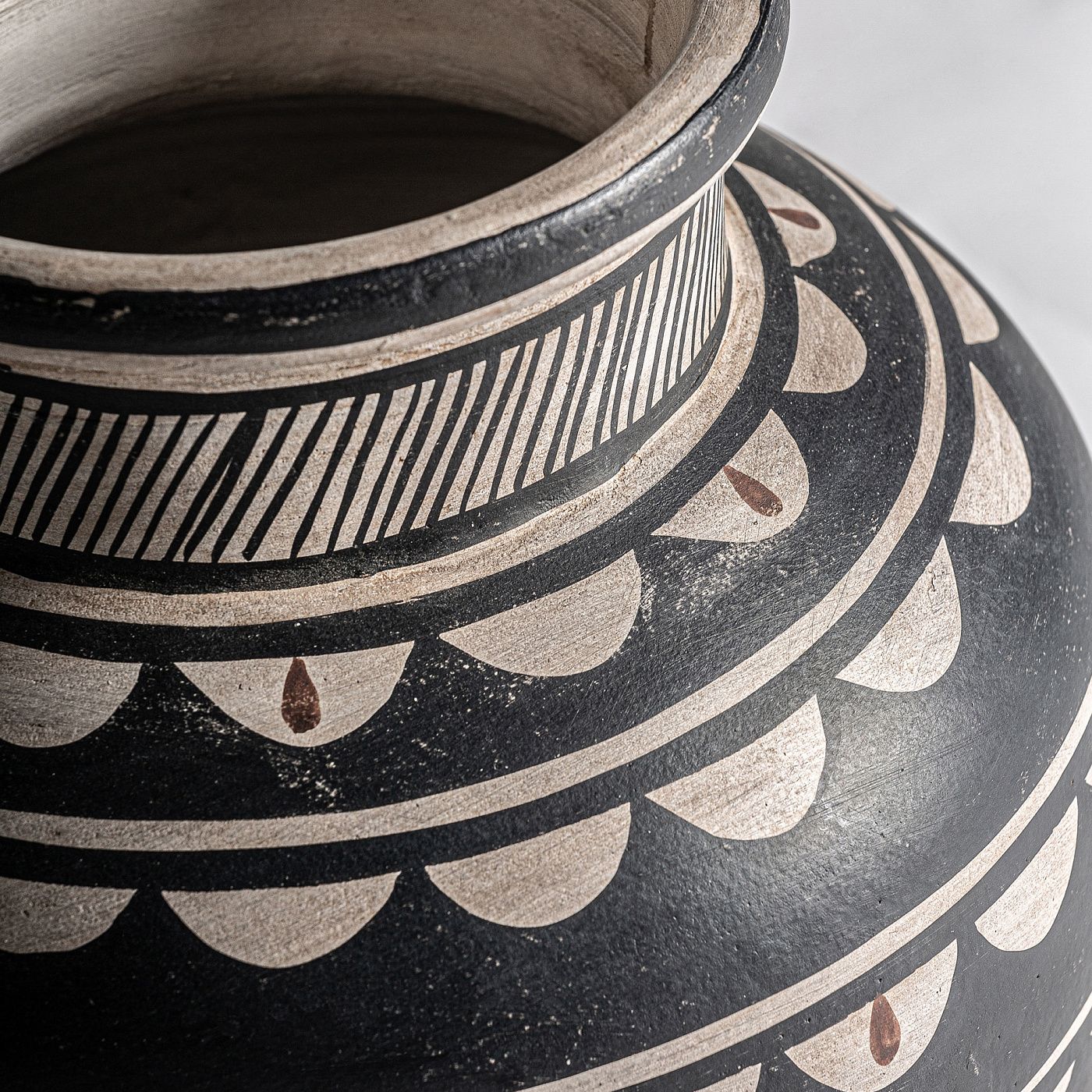 Ваза Vical Adrien Vase VI-215463