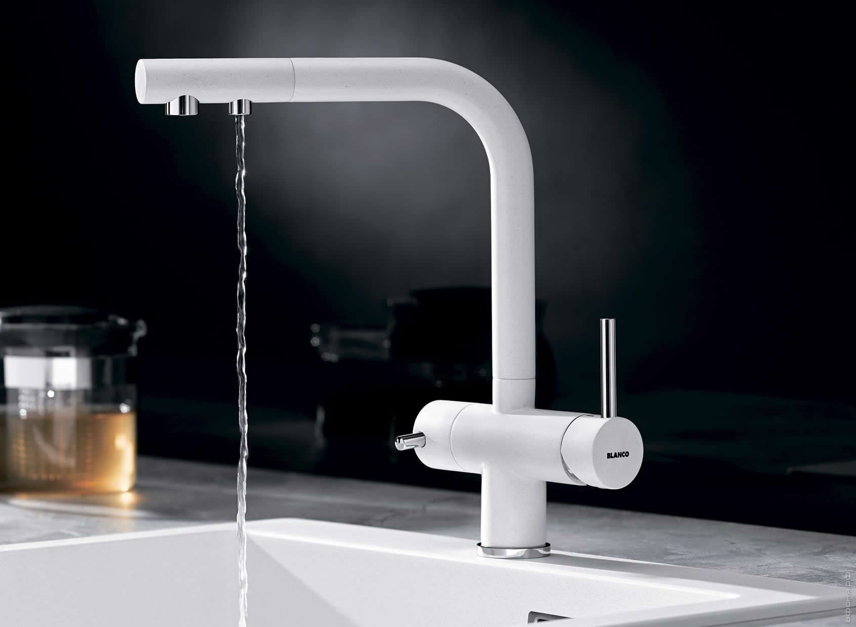 Кухонный смеситель Blanco Fontas II Black Matt 526670