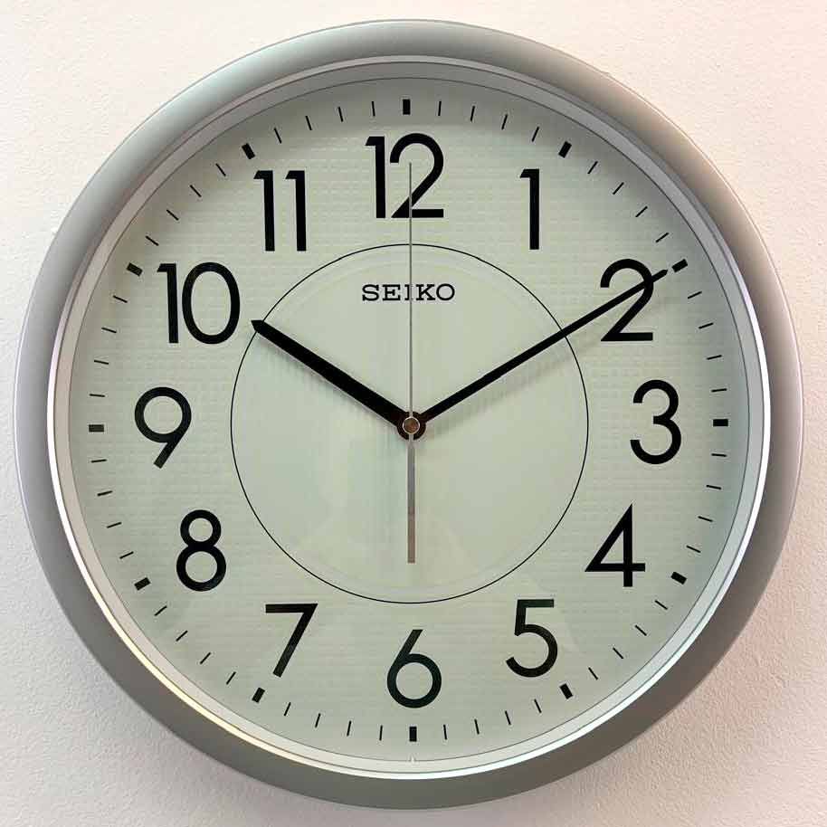Настенные часы Seiko Quartz Wall Clock QXA629S