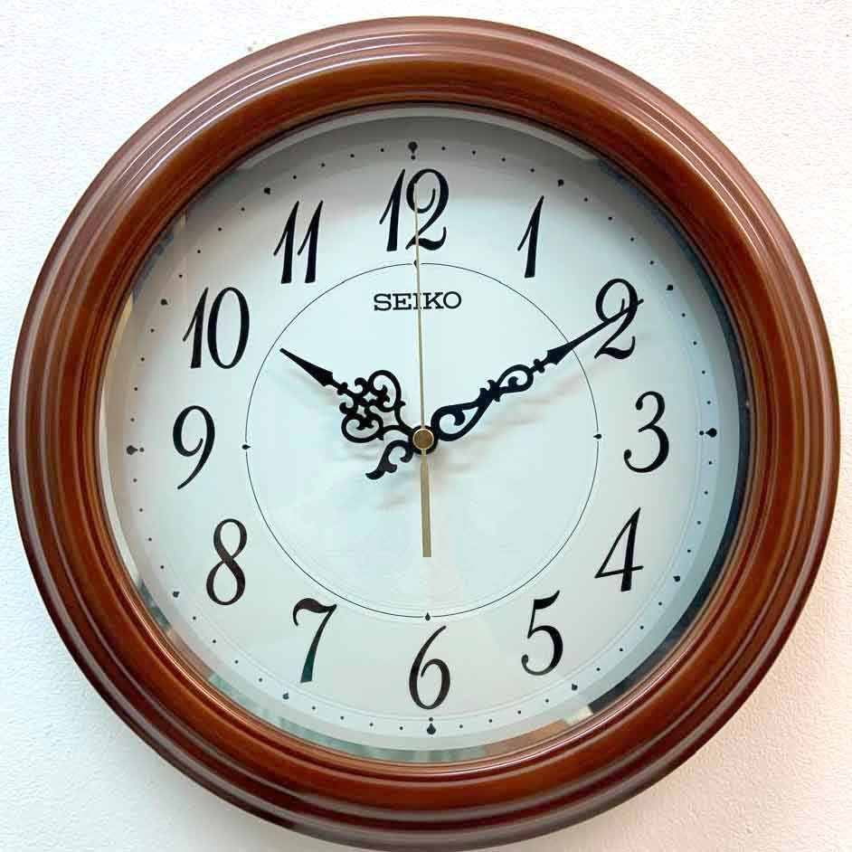 Настенные часы Seiko Quartz Wall Clock QXA779B