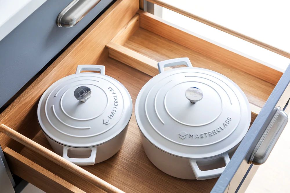 Кастрюля с крышкой KitchenCraft MasterClass Cream Cast Aluminium Casserole Dish MCMCRD24CRE