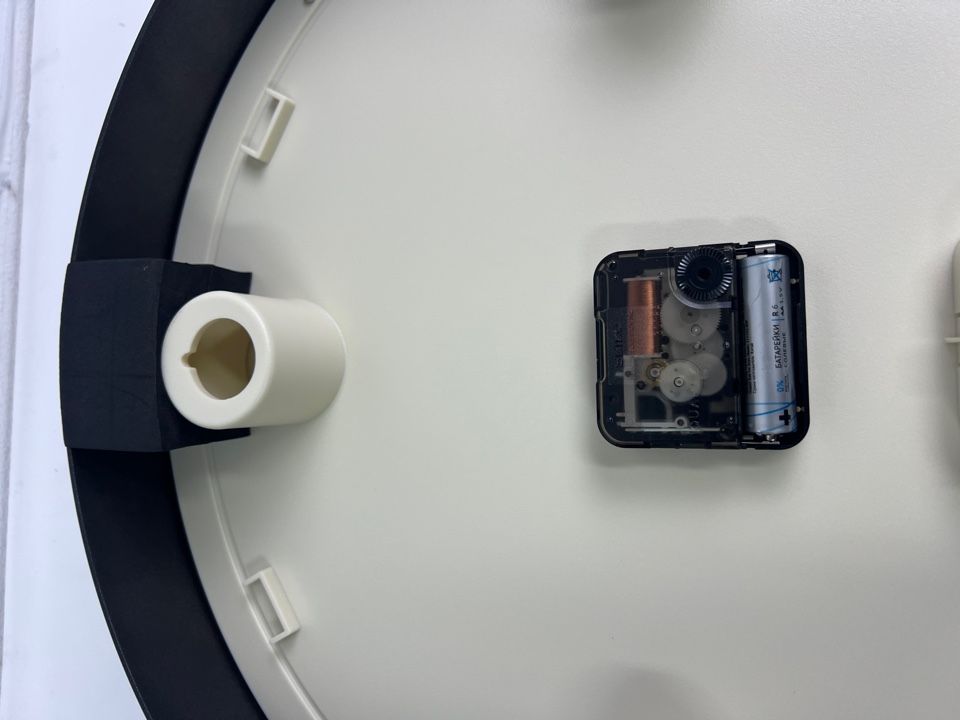 Настенные часы Seiko Quartz Wall Clock QXA632B