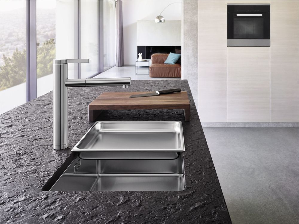 Кухонный смеситель Blanco Linee-S Galvanic Chrome 517591