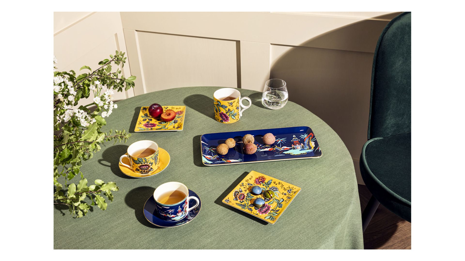 Кружка Wedgwood Wonderlust Large Yellow Tonquin Mug 40024013