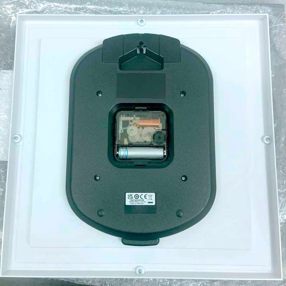 Настенные часы Seiko Quartz Wall Clock QXA821W