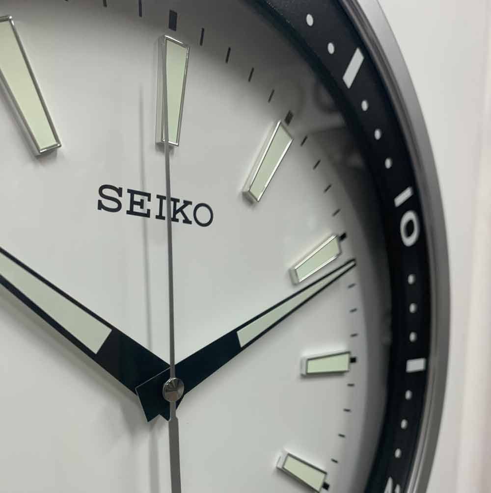 Настенные часы Seiko Quartz Wall Clock QXA723SN