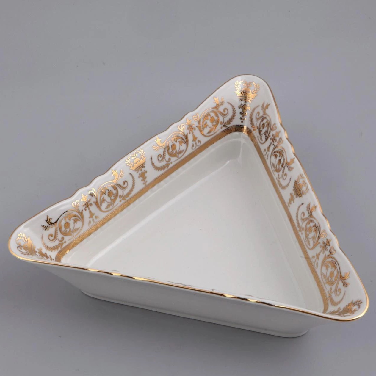 Салатник треугольный Leander Sonata Zlatý Ornament 07111433-1373