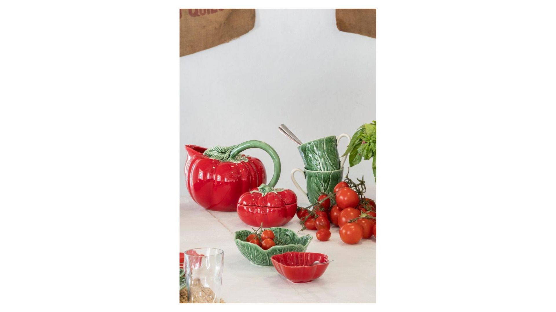 Салатник Bordallo Pinheiro Tomato Salad Bowl 65022237