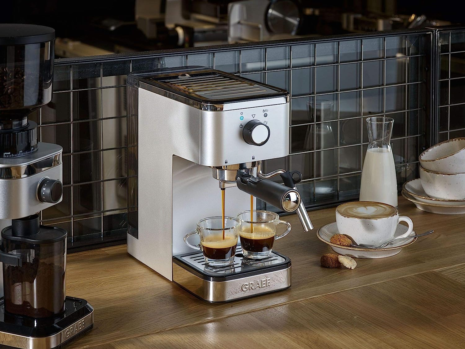 Кофеварка рожковая GRAEF ES 400 Salita