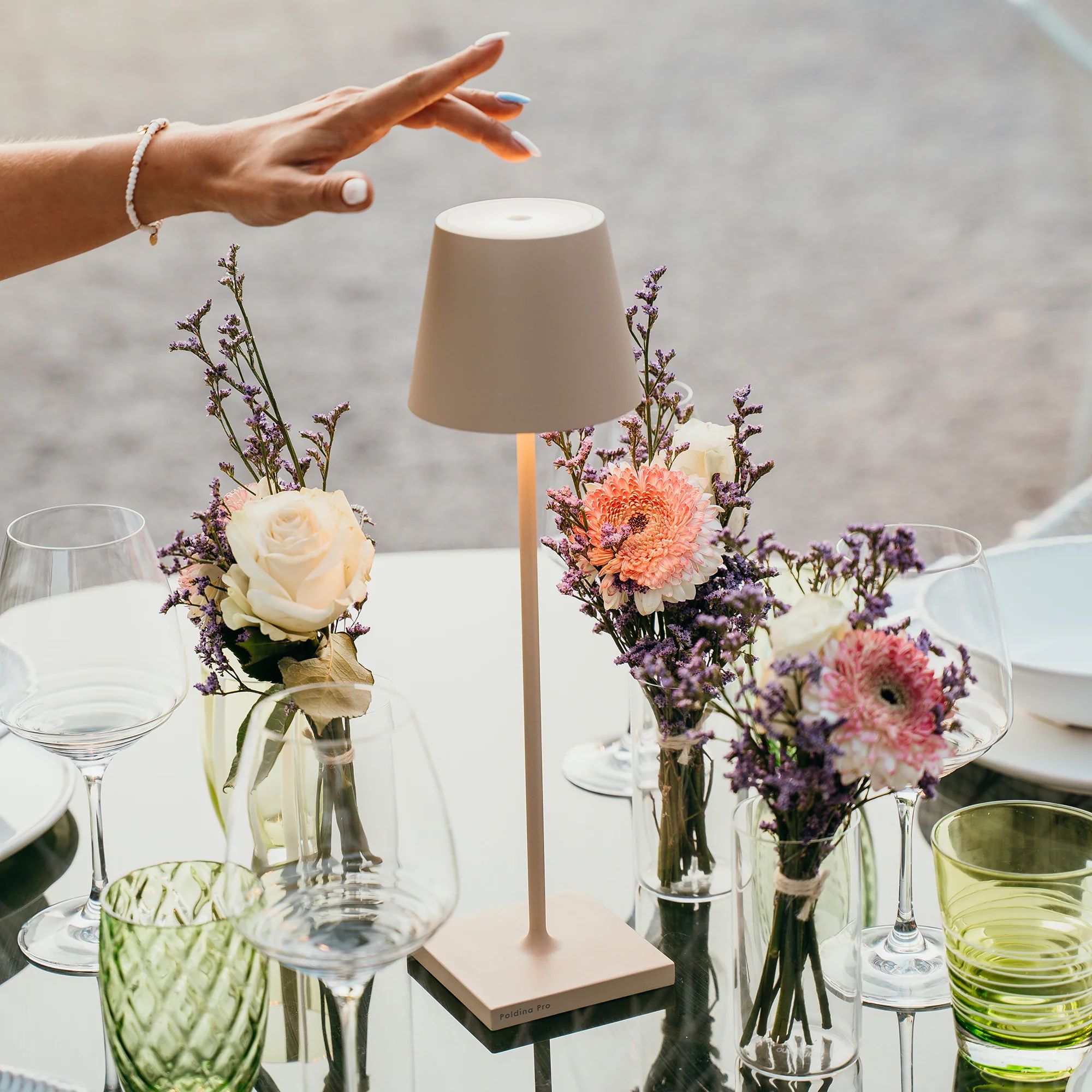 Настольная лампа Zafferano Poldina Sand Table Lamp LD0340S3