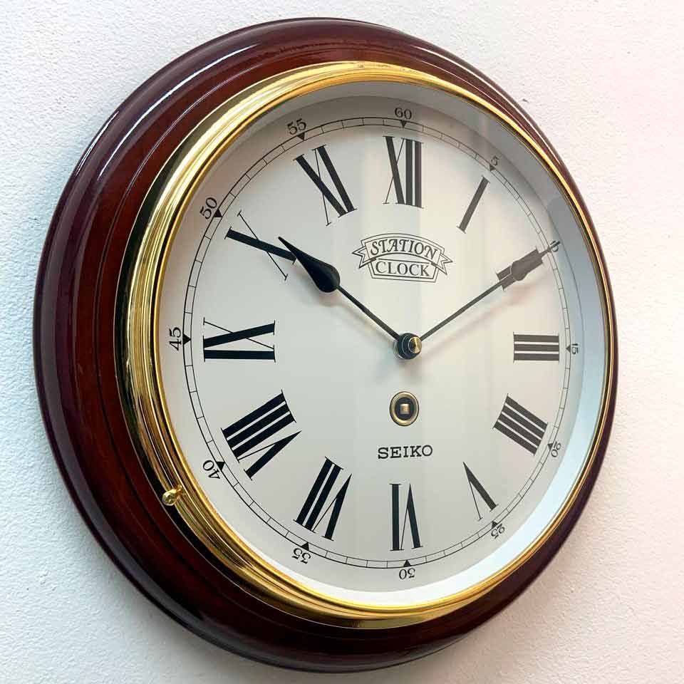 Настенные часы Seiko Quartz Wall Clock QXA143BN