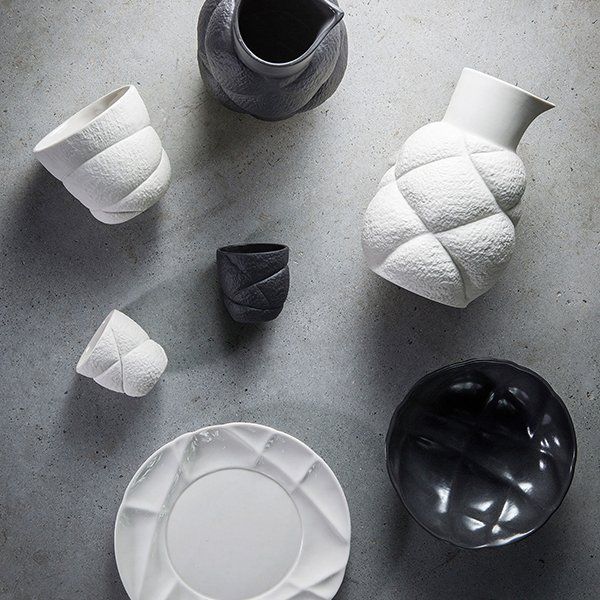 Тарелка обеденная Revol Succession Black 650727