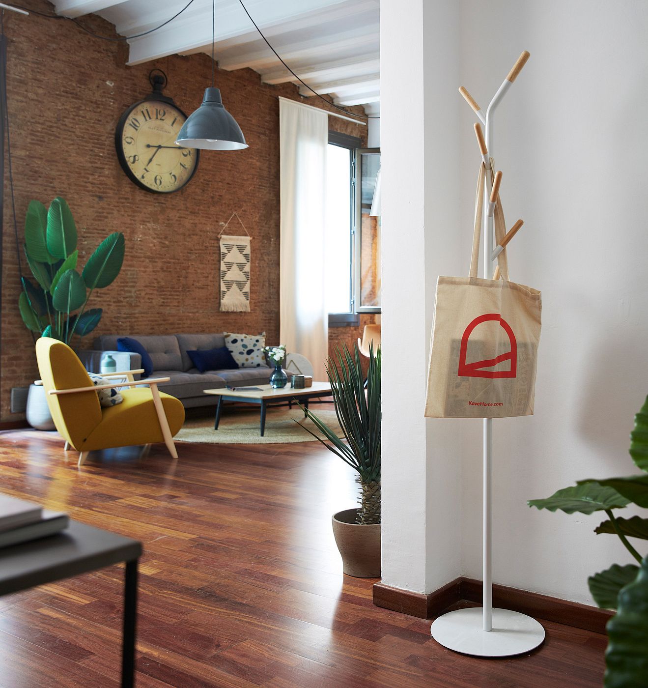 Вешалка La Forma Nerb Hanger LF-035645