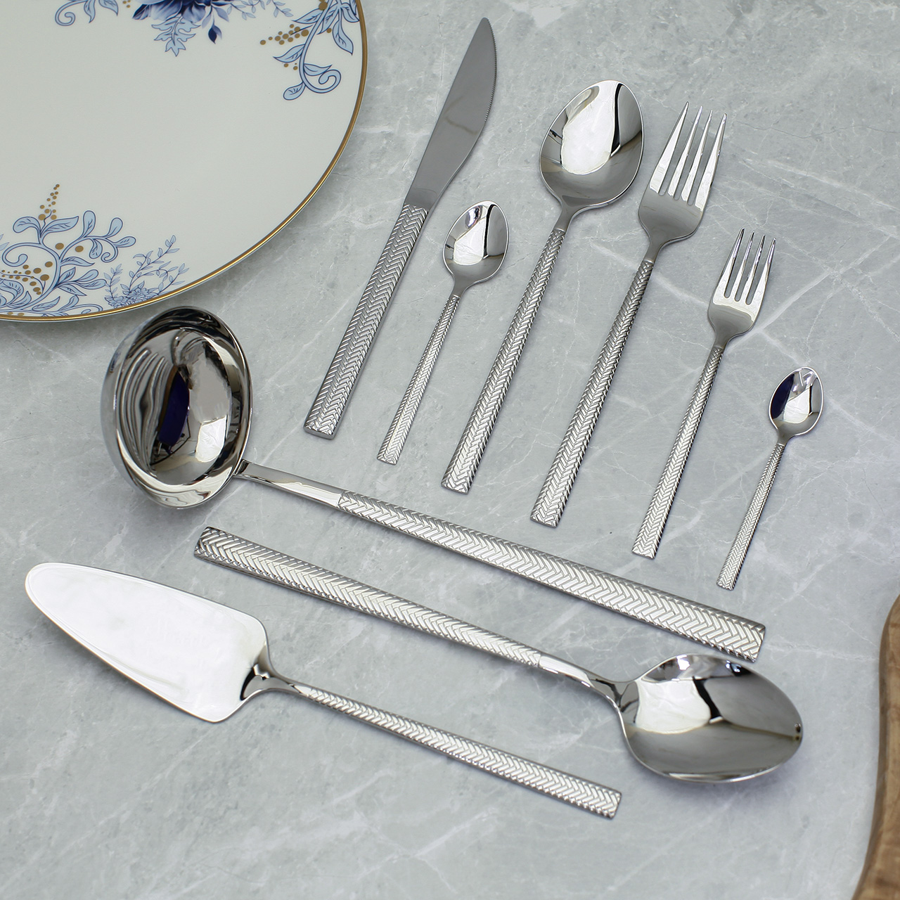 Набор столовых приборов Face Hera HER75C