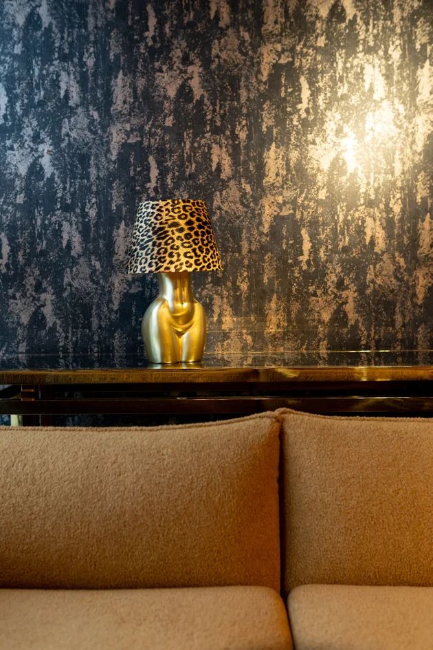 Настольная лампа KARE Tischleuchte Donna Leo 55780