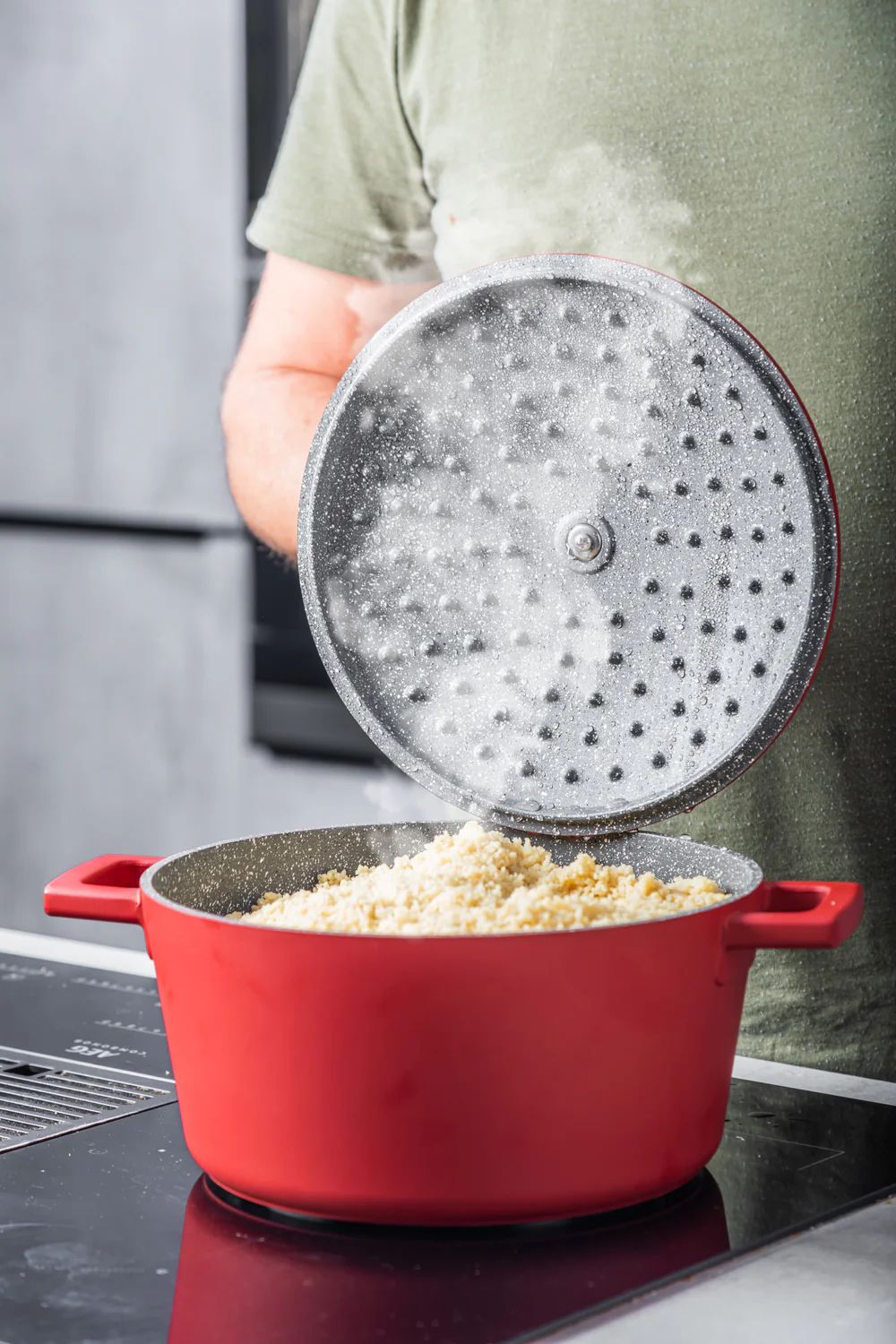 Кастрюля с крышкой KitchenCraft MasterClass Red Casserole Dish MCMCRD20RED