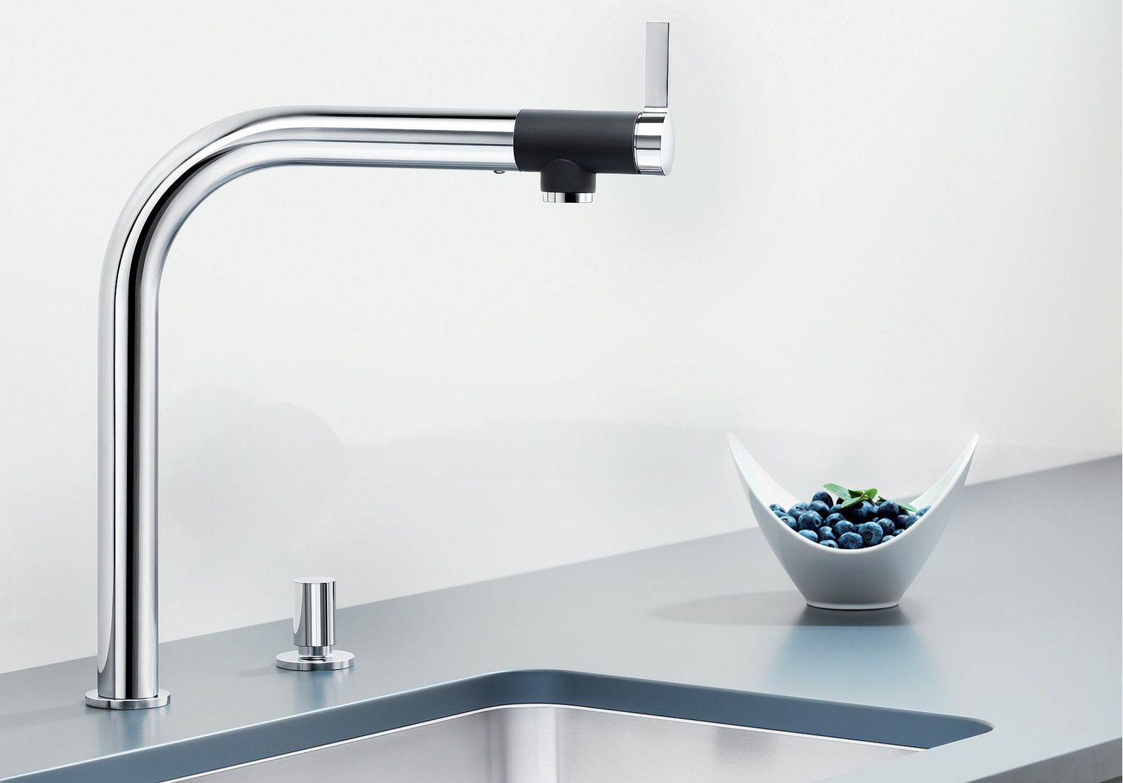 Кухонный смеситель Blanco Vonda Galvanic Chrome 518434