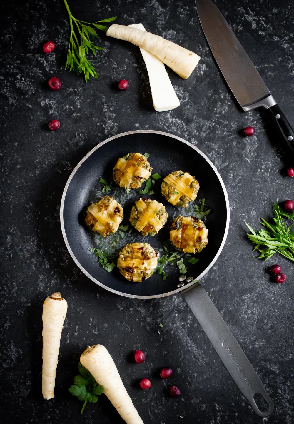 Сковорода KitchenCraft MasterClass Heavy Duty Frying Pan MFRY24