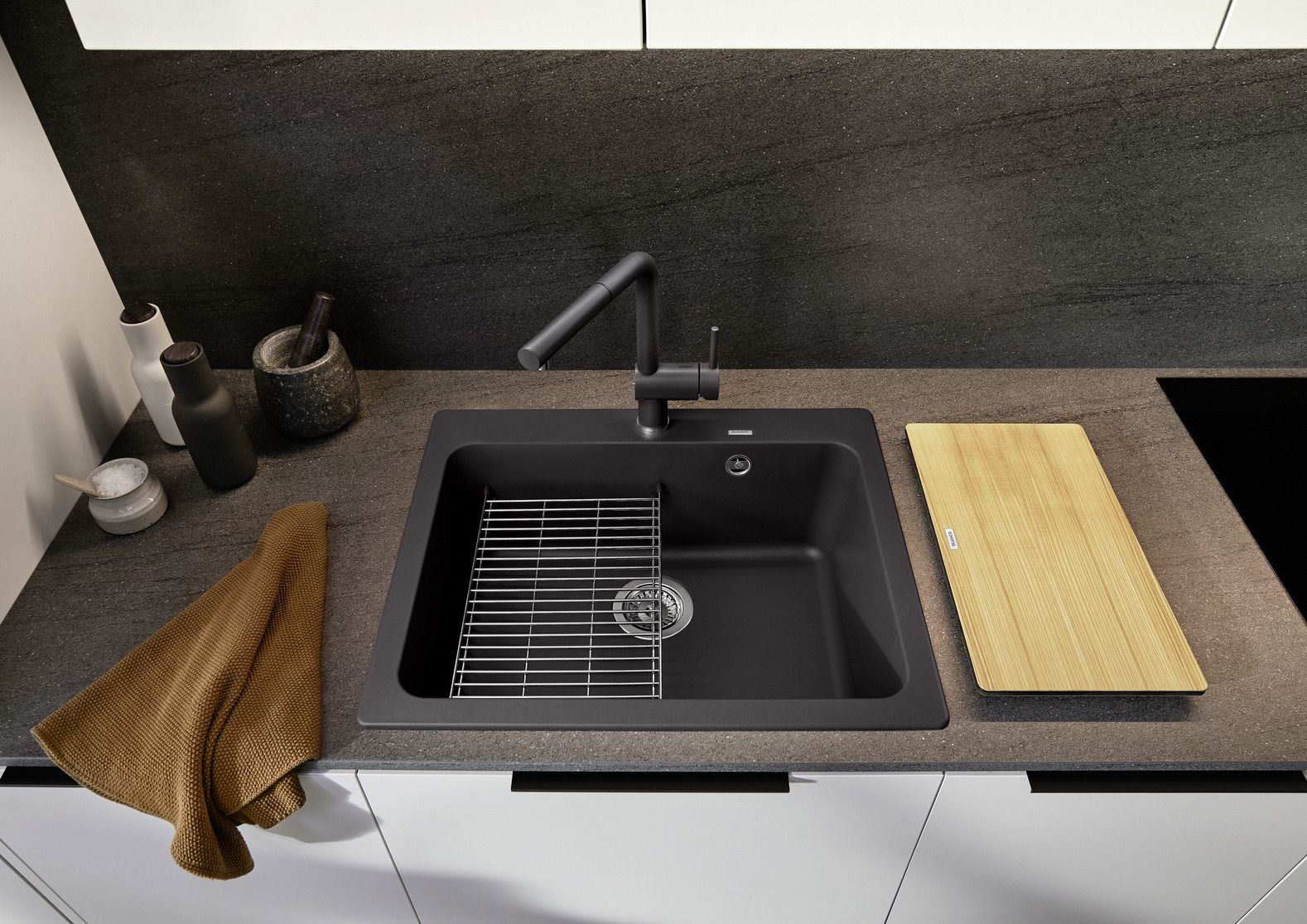 Кухонная мойка Blanco Naya 6 Silgranit Anthracite 519638