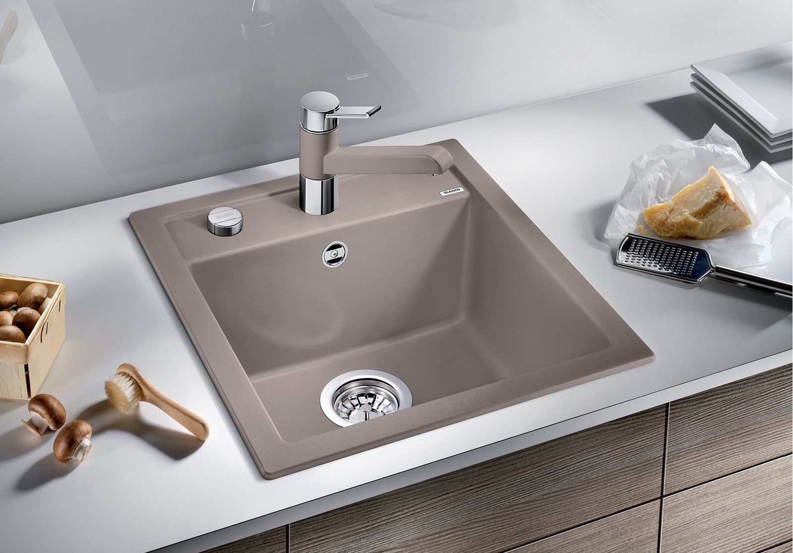 Кухонная мойка Blanco Dalago 45 Silgranit Tartufo 517317