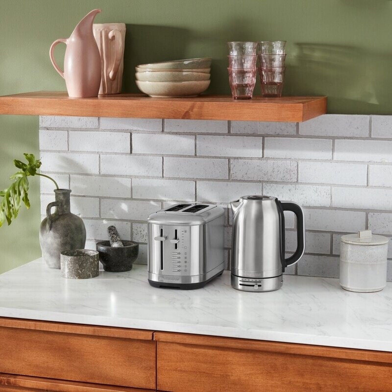 Электрочайник KitchenAid Electric Kettle Brushed Stainless Steel KEK1701SX