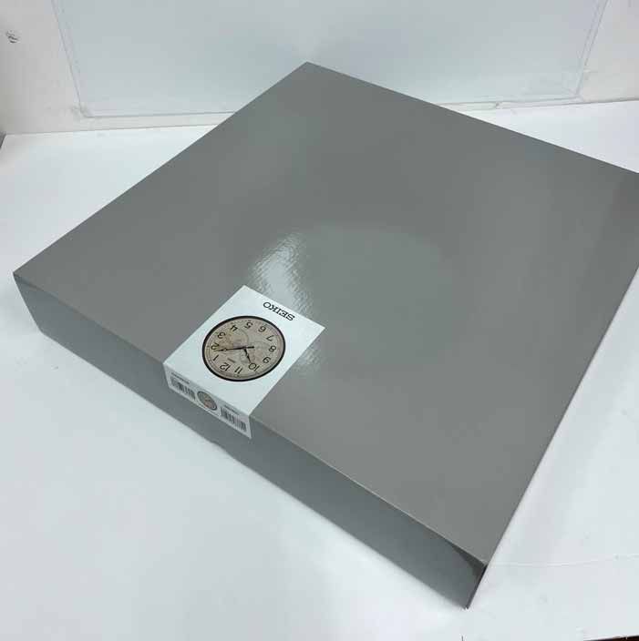 Настенные часы Seiko Quartz Wall Clock QXA803B