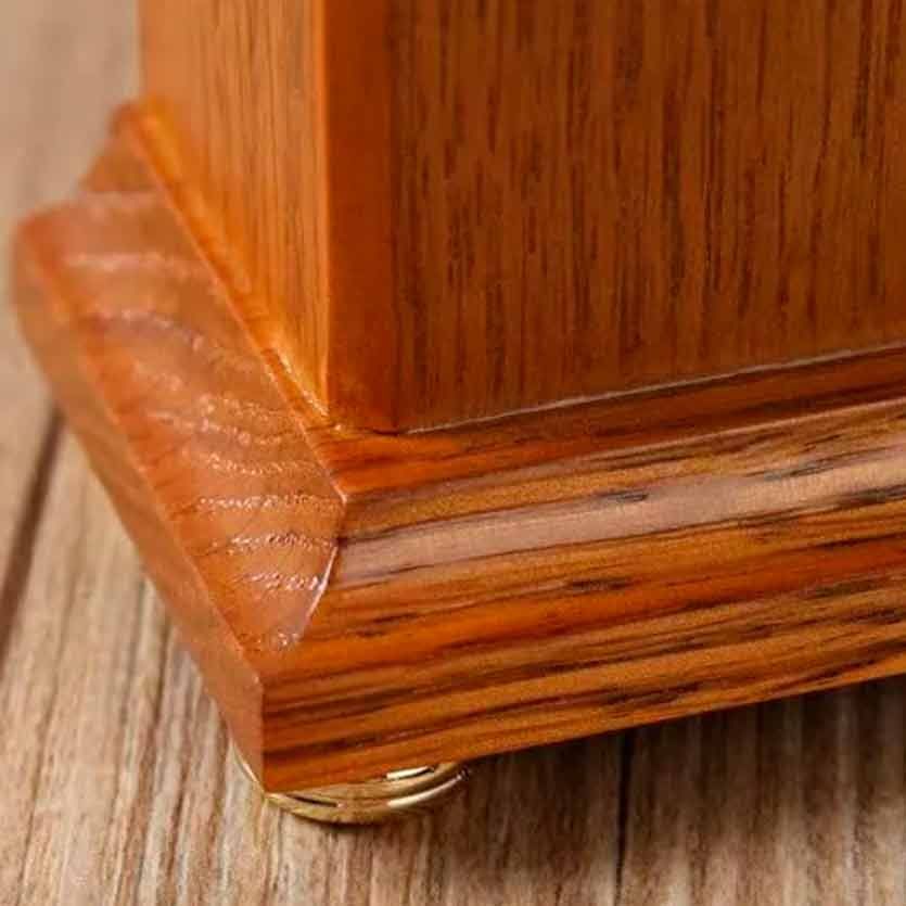 Настольные часы Seiko Quartz Table Clock QXE031BN