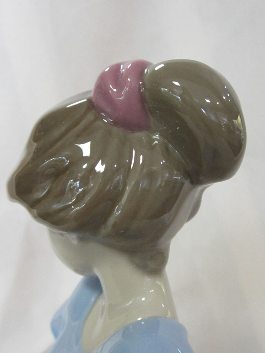 Статуэтка NAO How Pretty! 2001743