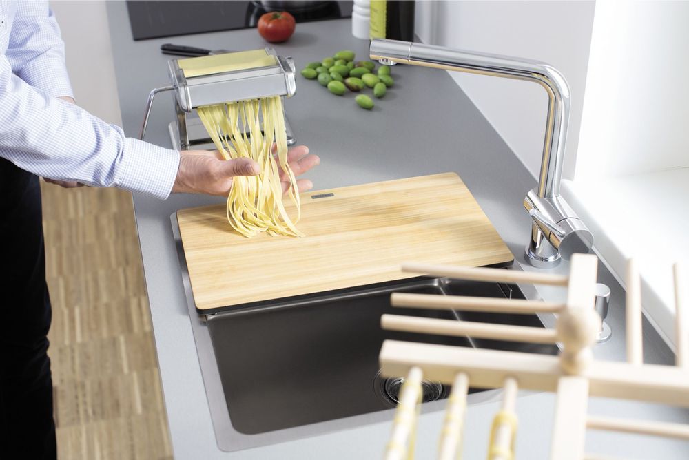 Кухонный смеситель Blanco Linus-F Galvanic Chrome 514025