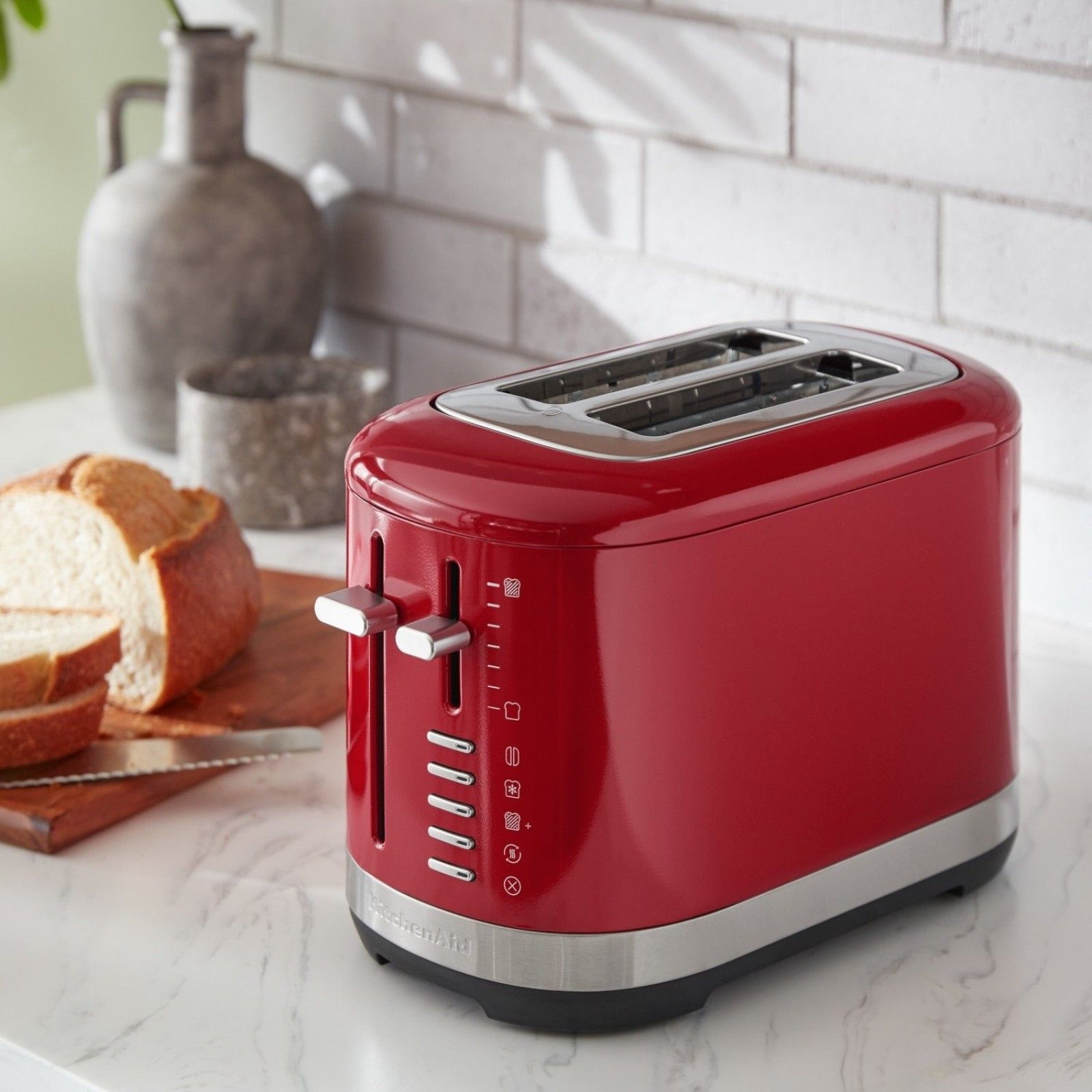 Тостер KitchenAid 2-Slice Toaster Empire Red KMT2109ER