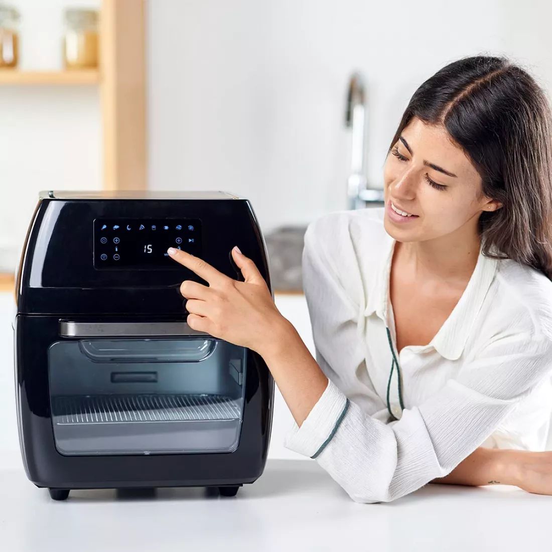 Аэрофритюрница Black+Decker BXAFO1200E