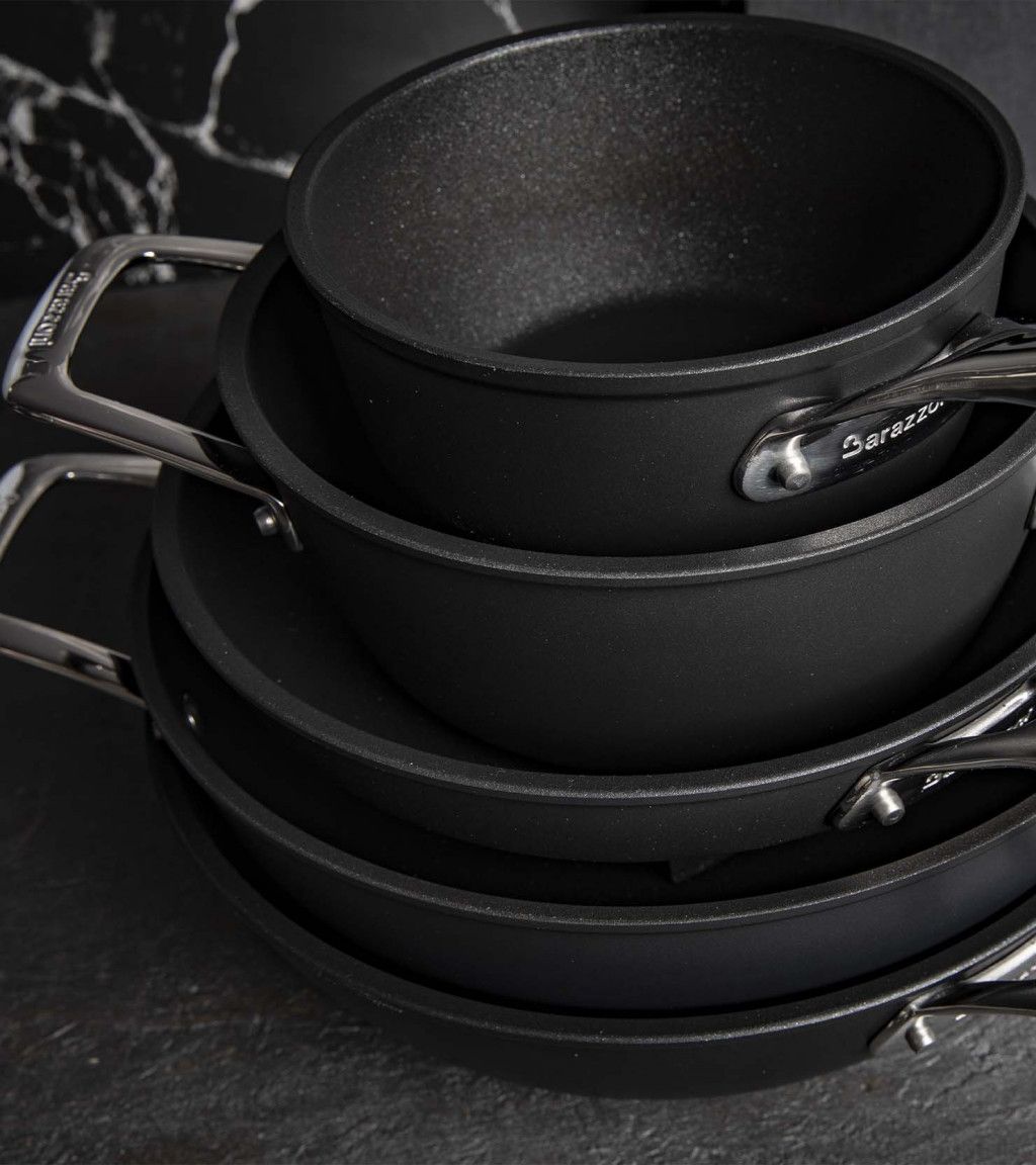 Кастрюля с крышкой Barazzoni Black Titan 85560202098