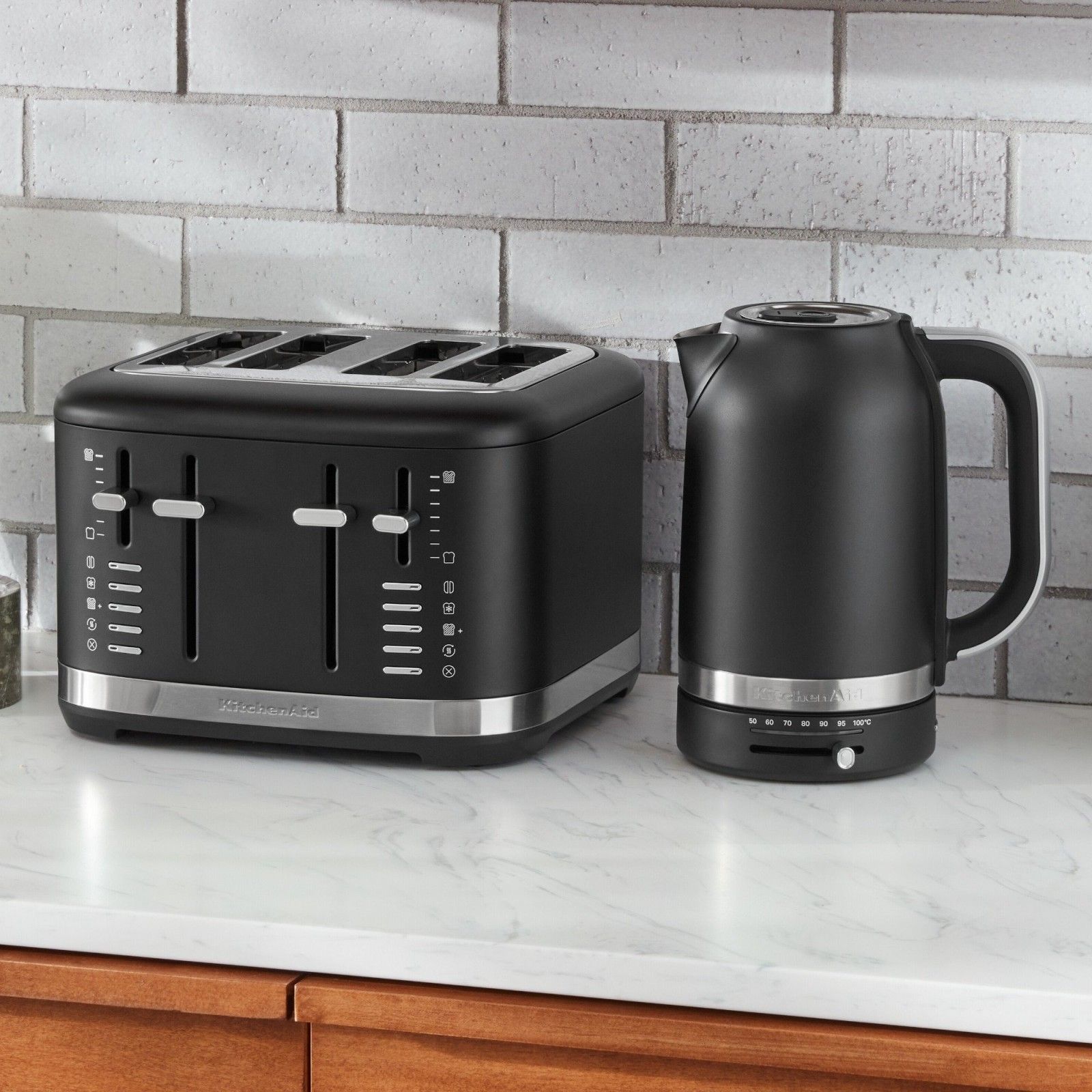 Тостер KitchenAid 4-Slice Toaster Black Matte KMT4109BM