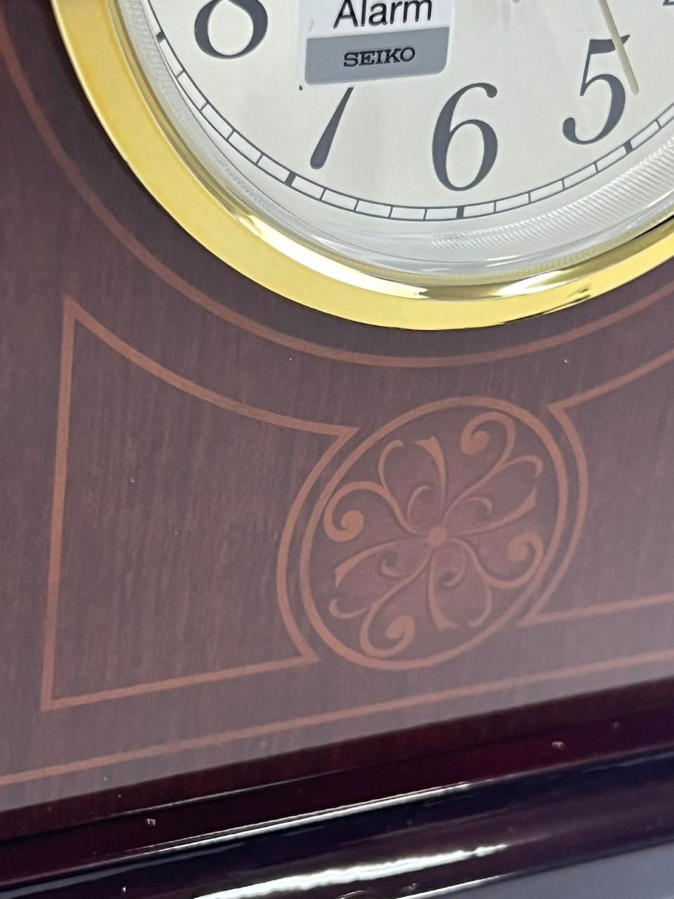 Настольные часы Seiko Quartz Table Clock QXE057BN