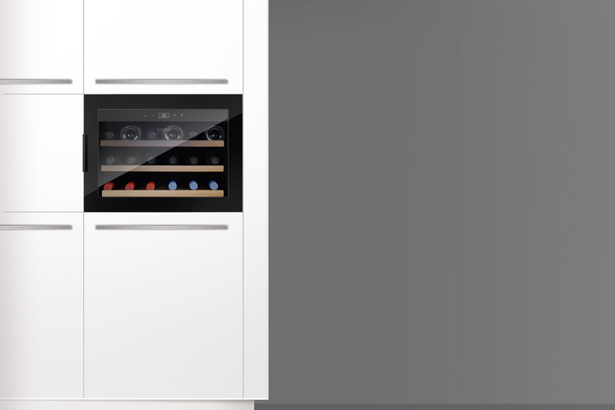 Встраиваемый винный шкаф Caso WineSafe 18 EB Black