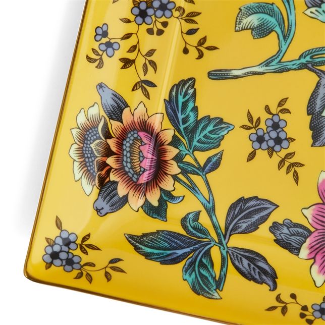 Блюдо квадратное Wedgwood Wonderlust Yellow Tonquin Tray 40023909