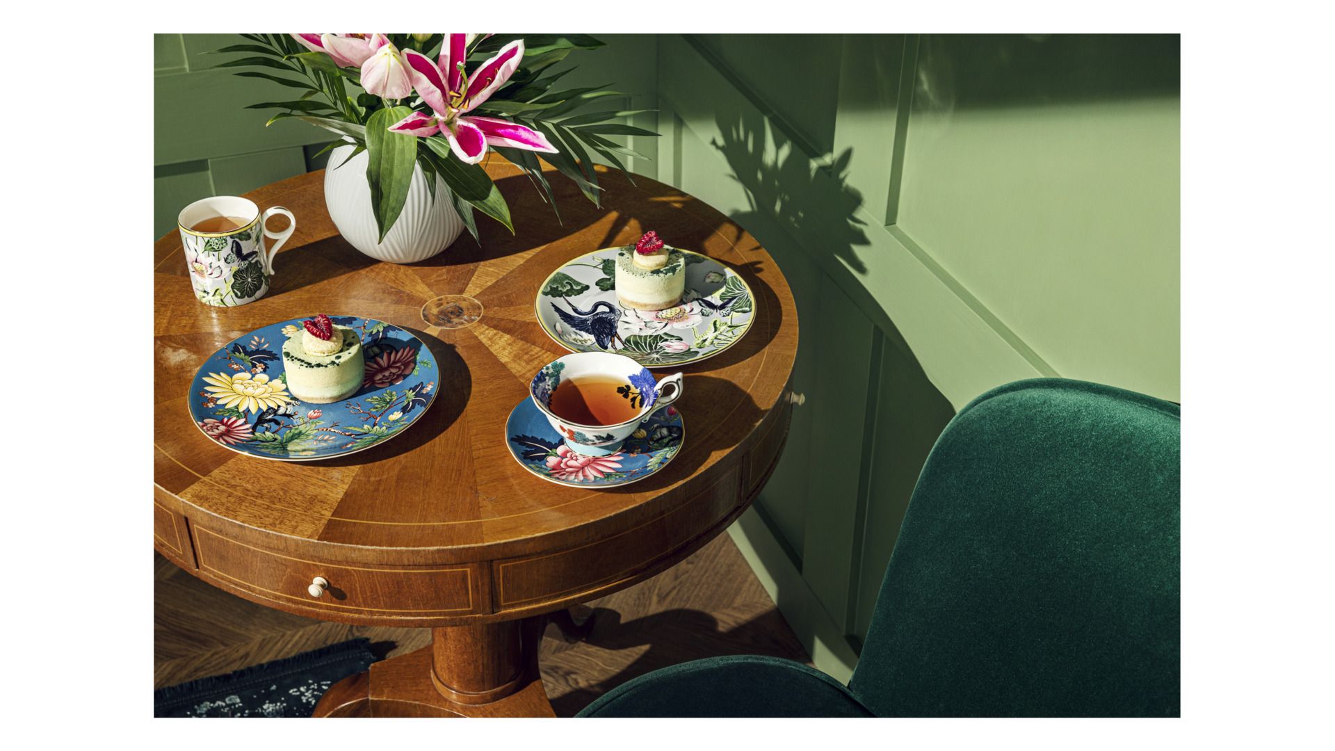 Кружка Wedgwood Wonderlust Sapphire Garden Mug 1057275