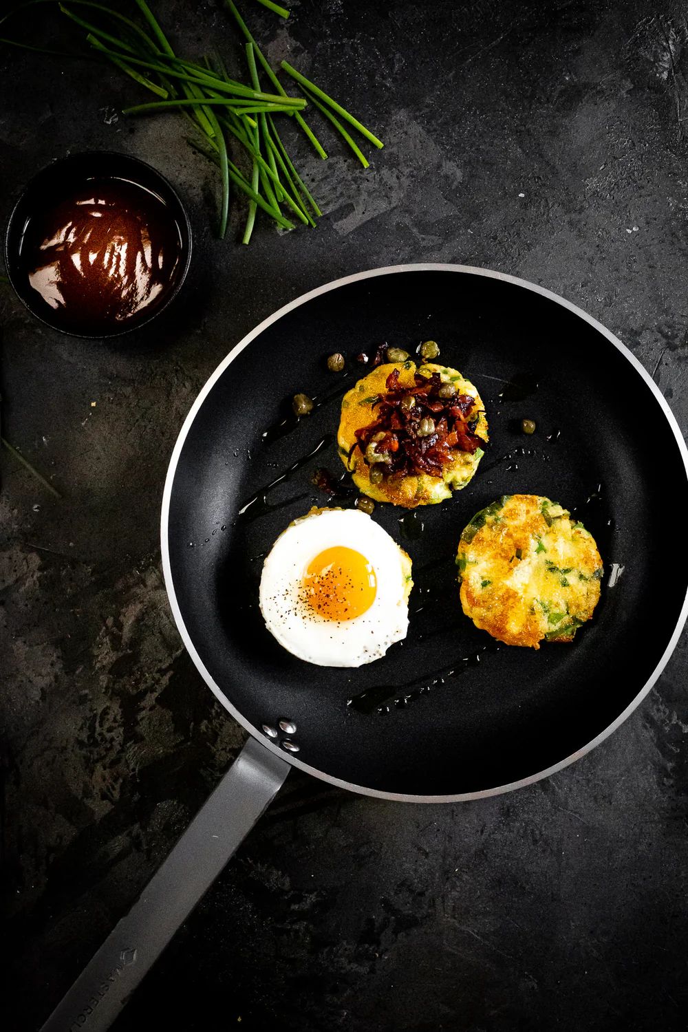 Сковорода KitchenCraft MasterClass Heavy Duty Frying Pan MFRY24