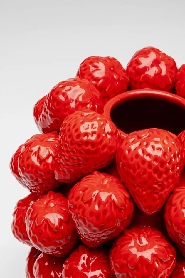 Ваза KARE Vase Strawberries Rot 56565